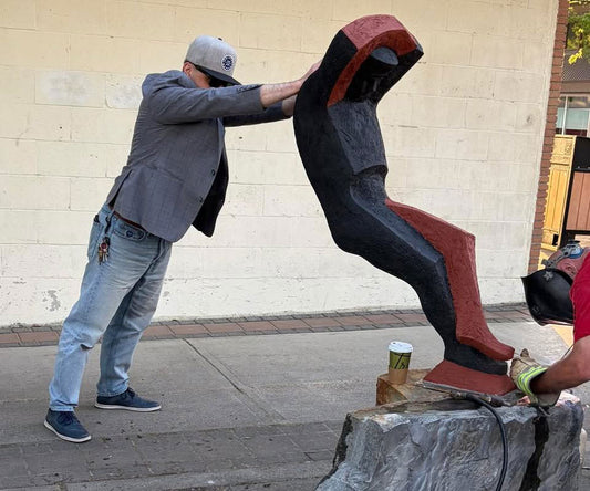 Mikhail Pertsev: Creating Bold Outdoor Sculptures with Pal Tiya Premium