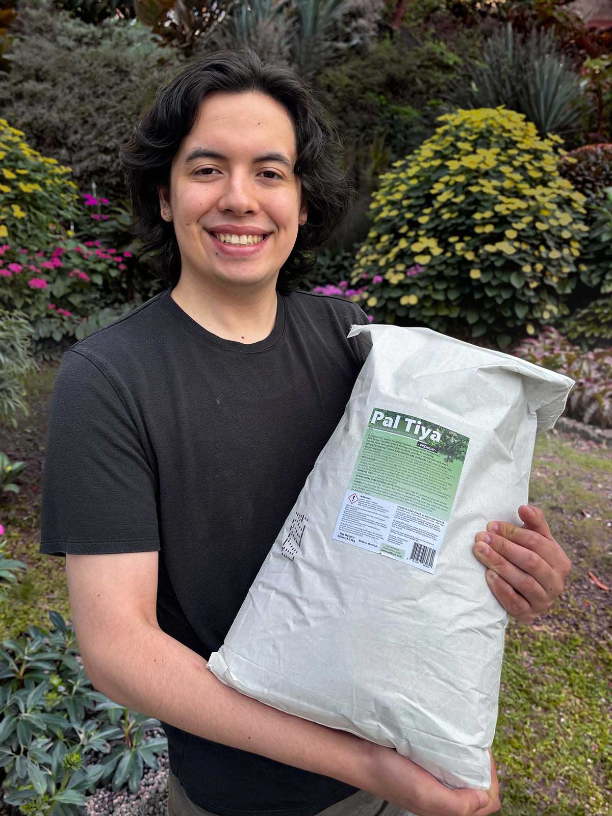 Pal Tiya Premium | Cement Clay Canada for Outdoor Sculpture